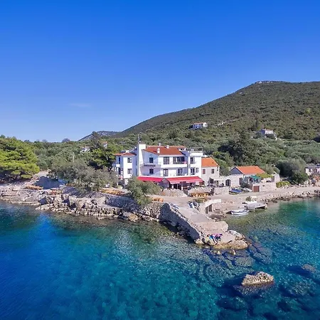 Quadruple Uvala Pokrivenik 2069n Split